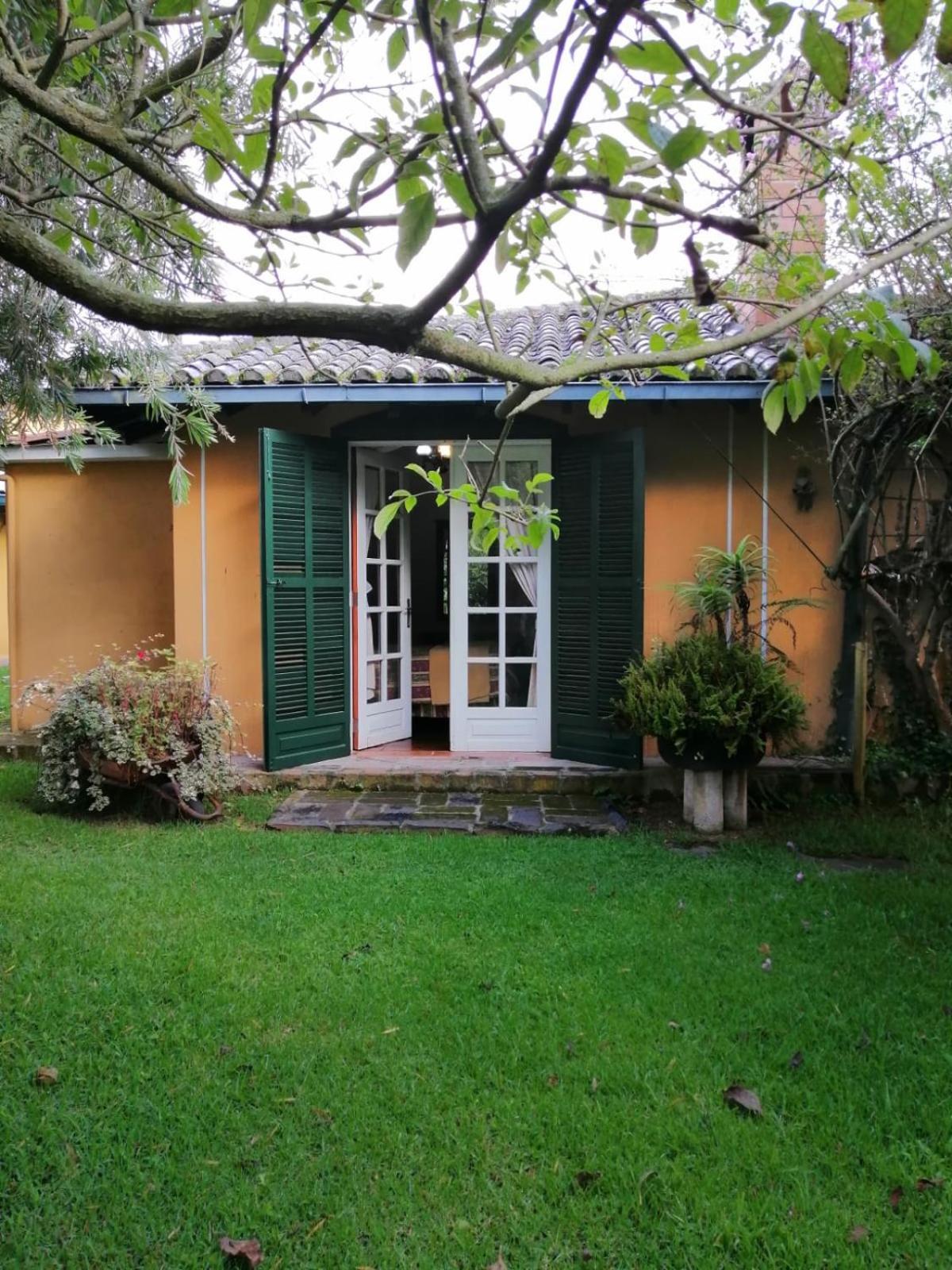 Hostal Saint Mary'S Tababela Exterior photo