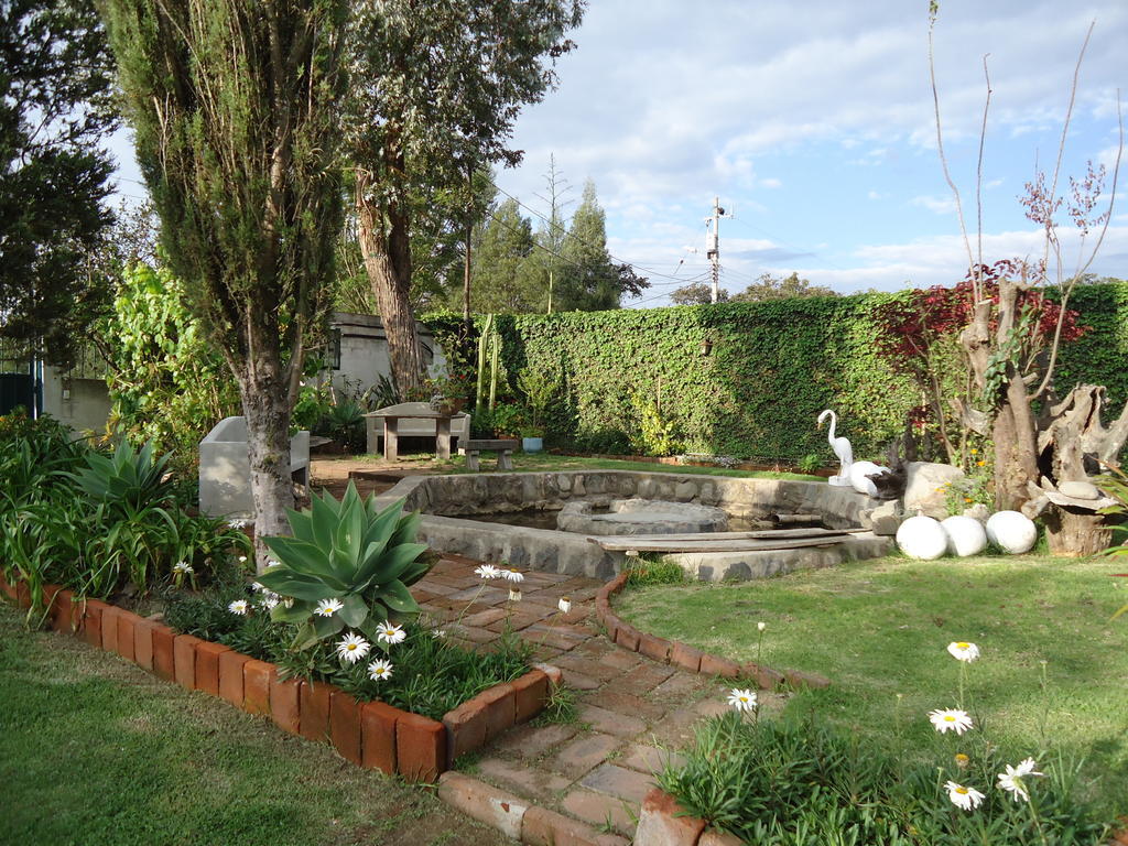 Hostal Saint Mary'S Tababela Exterior photo